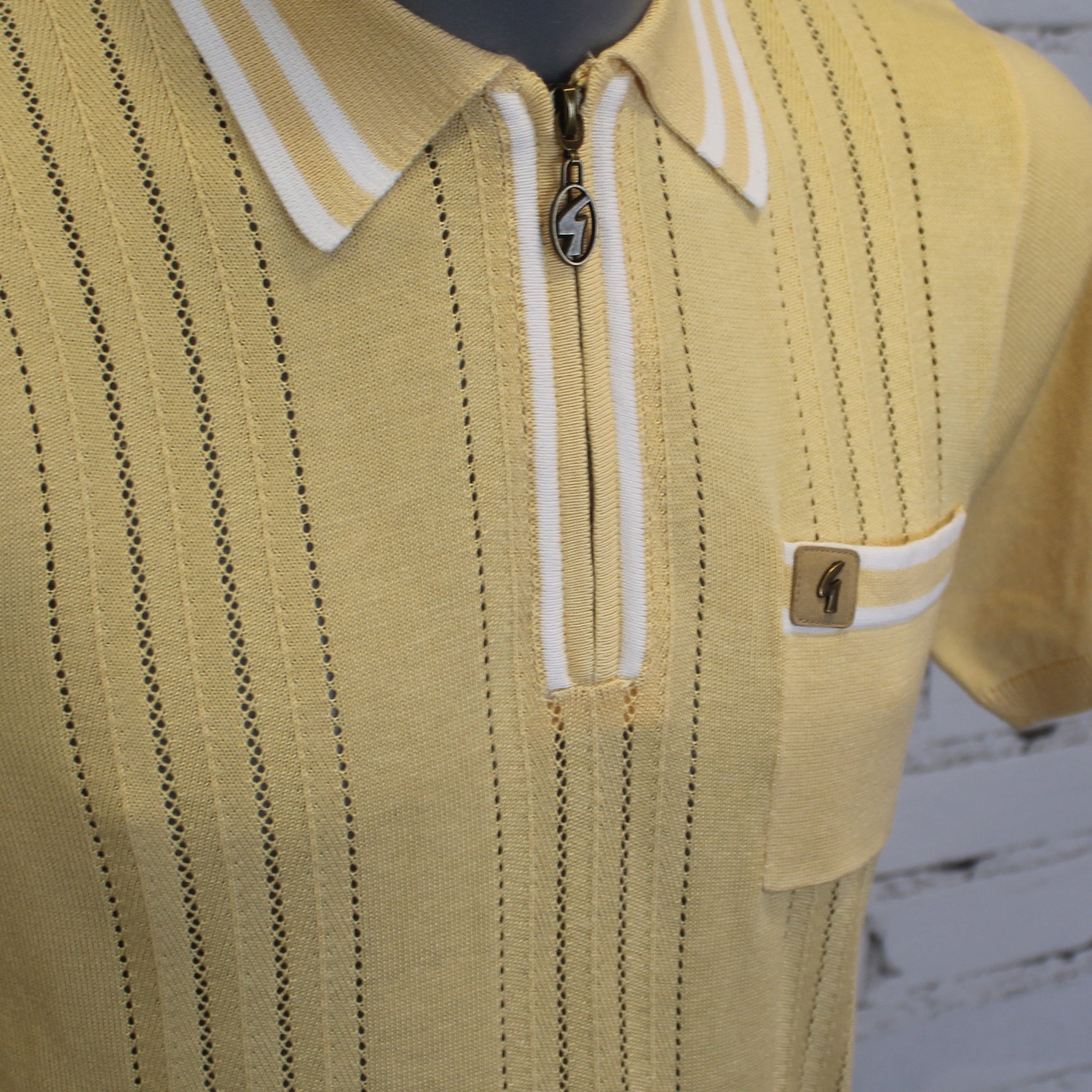 Gabicci Vintage Johnson Short Sleeve Zip Neck Knit Polo - Lemon