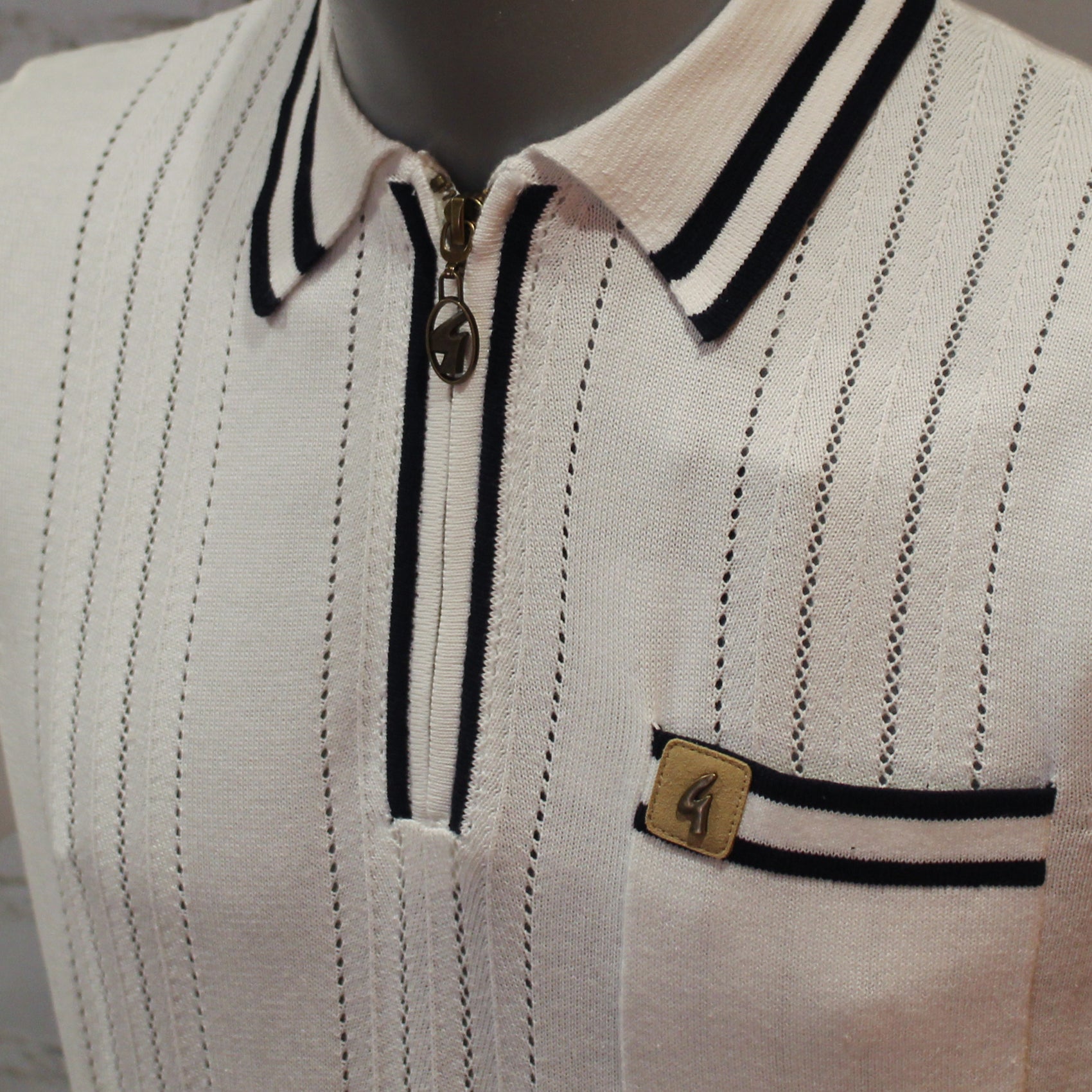 Gabicci Vintage Johnson Short Sleeve Zip Neck Knit Polo - White