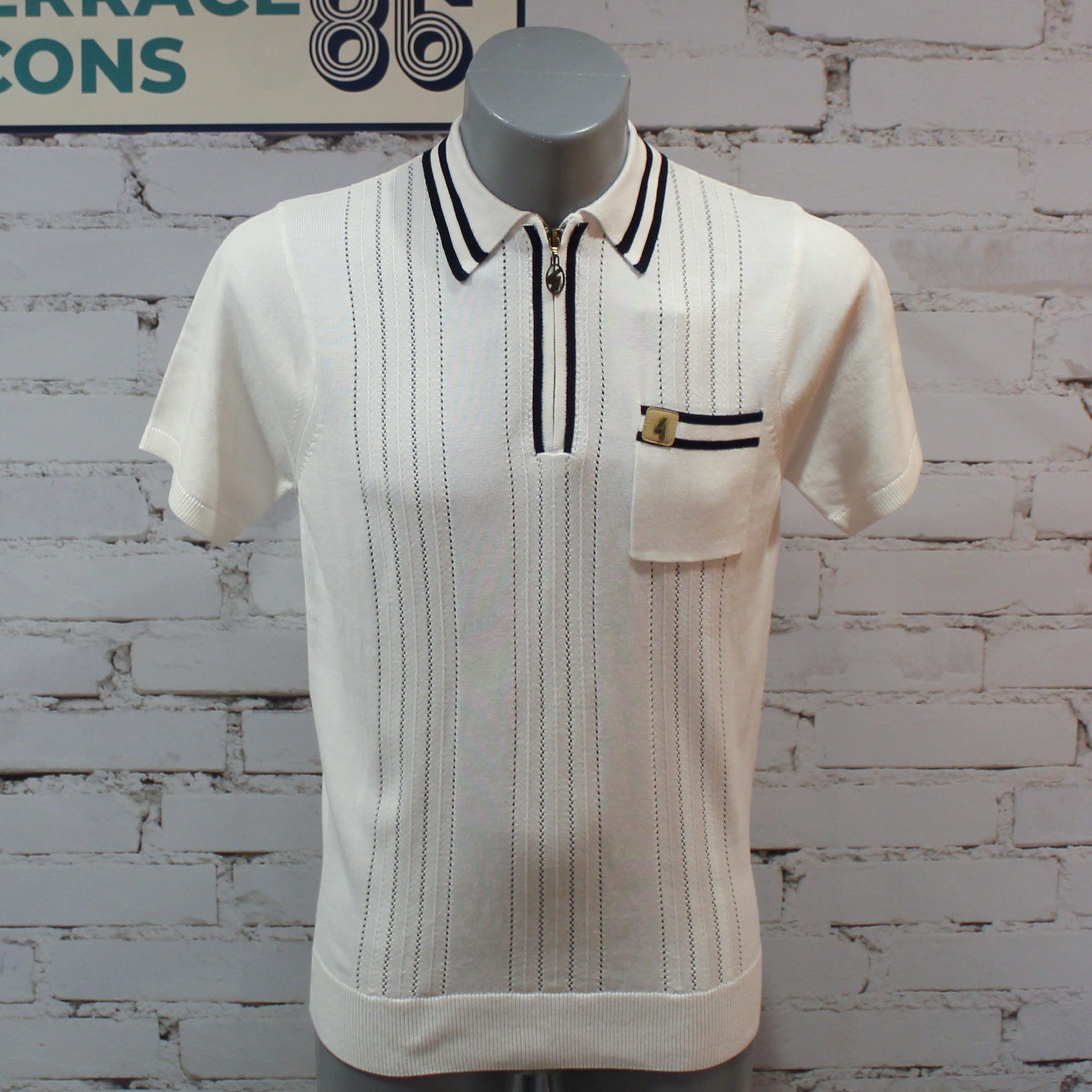 Gabicci Vintage Johnson Short Sleeve Zip Neck Knit Polo - White