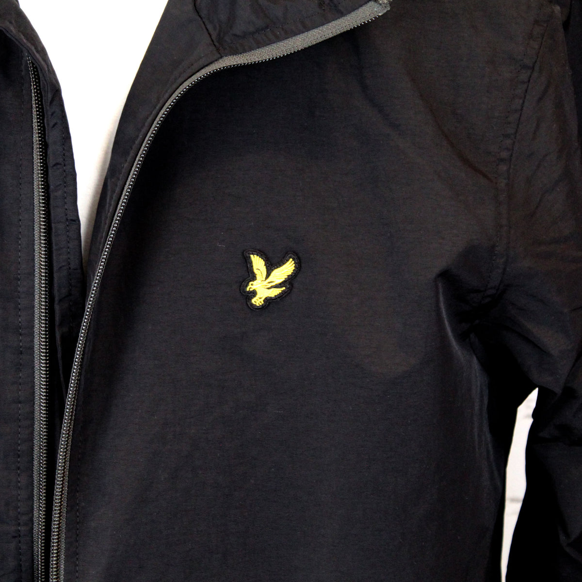 Lyle & Scott Contrast Zip Water Resistant Jacket - Black / Gunmetal