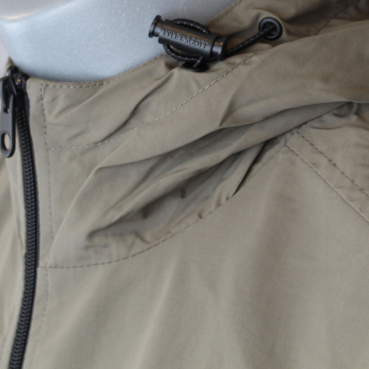 Lyle & Scott Contrast Zip Water Resistant Jacket - Khaki Ash / Black
